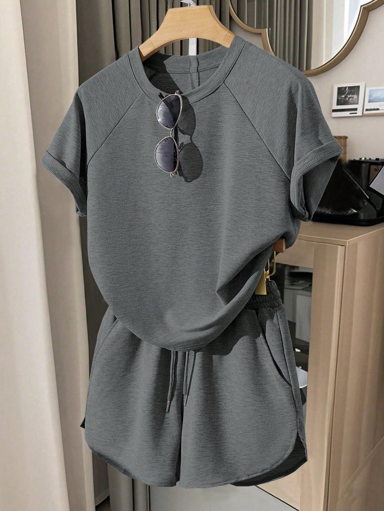 2 pcs Casual Top and Shorts Set
